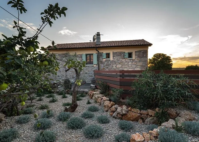 Villa Campiello Heated Pool Vrbnik (Primorje-Gorski Kotar)