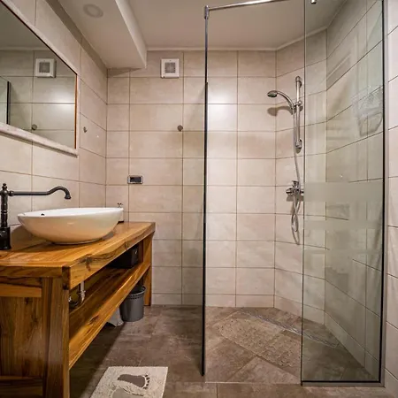 Campiello Heated Pool Vrbnik (Primorje-Gorski Kotar)