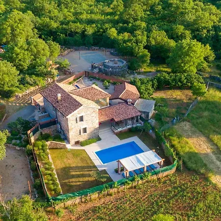 Villa Campiello Heated Pool Vrbnik (Primorje-Gorski Kotar)