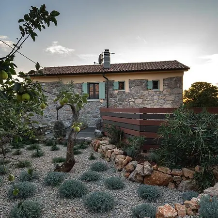 Willa Campiello Heated Pool Vrbnik (Primorje-Gorski Kotar)