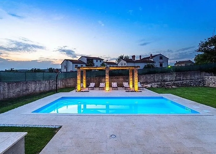 Campiello Heated Pool Vrbnik (Primorje-Gorski Kotar)