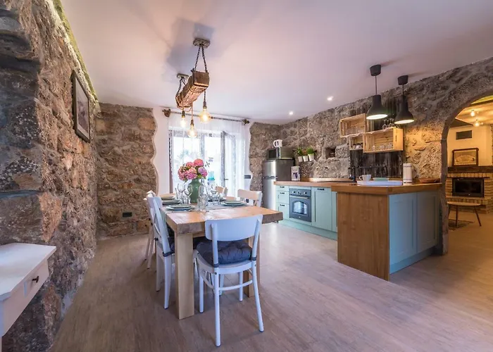 Campiello Heated Pool Vrbnik (Primorje-Gorski Kotar)