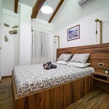 Campiello Heated Pool Vrbnik (Primorje-Gorski Kotar)