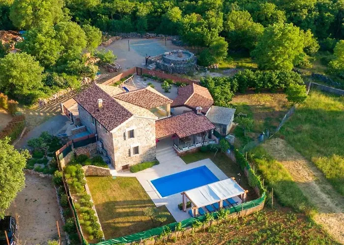 Villa Campiello Heated Pool Vrbnik (Primorje-Gorski Kotar)